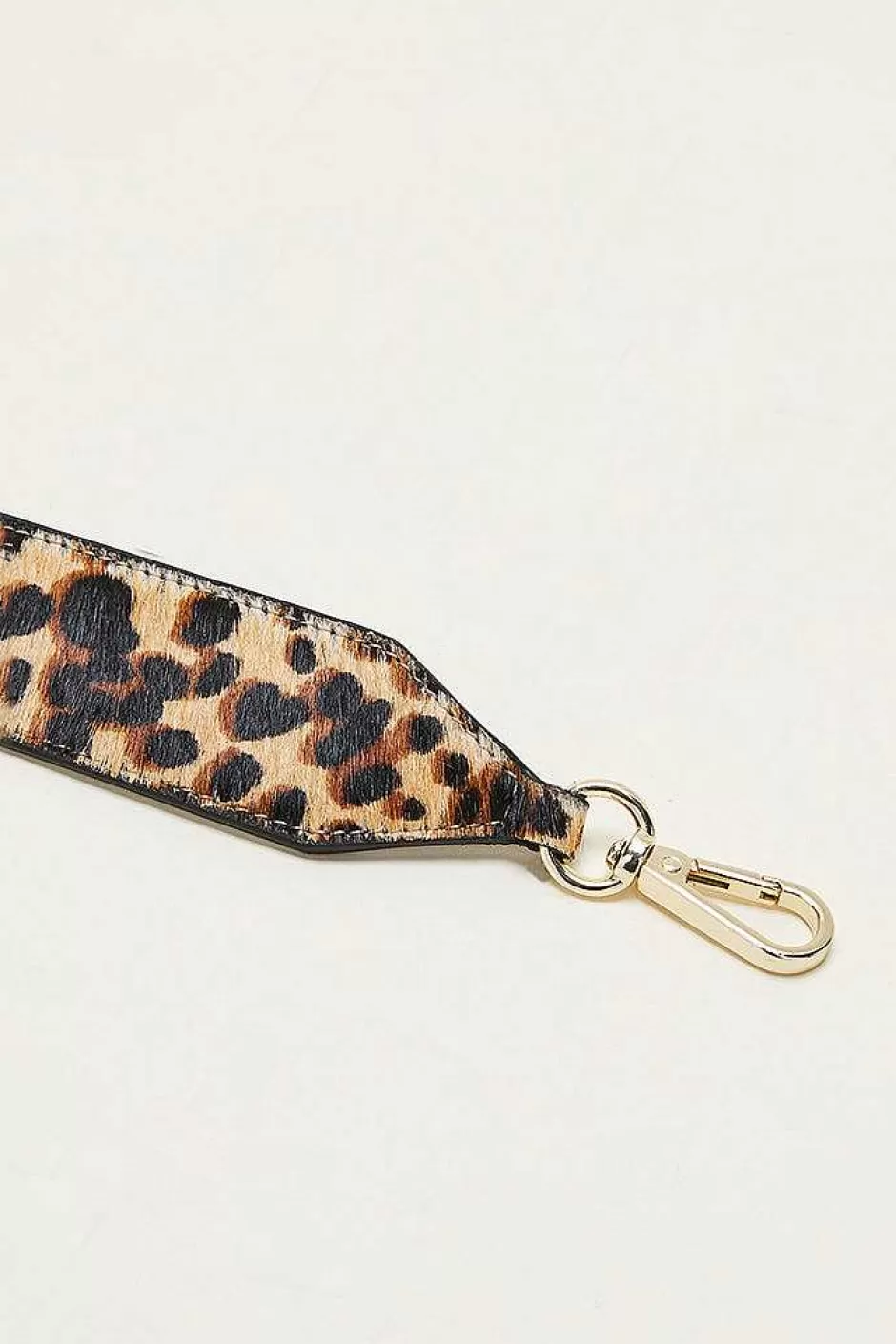 Balzac Anse Cesar Leopard^Femme Anses